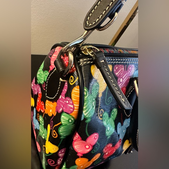 Dooney & Bourke Disney Mickey Balloons Barrel Bag Rare NWT - Picture 4 of 7